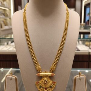 Traditional Gold Necklace Set with Earrings